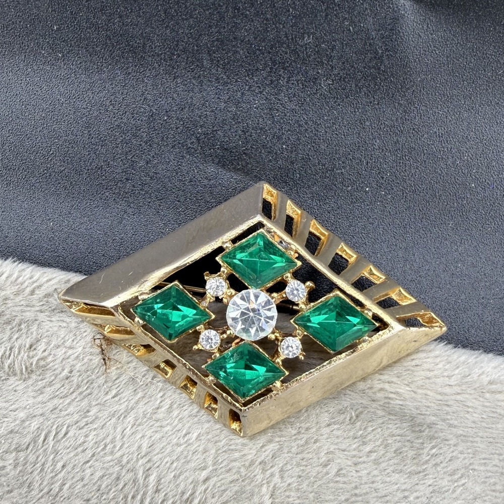 Vintage Estate Brooch Gold Green Rhinestone Geometric Rhombus
